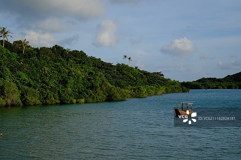 无人小船图片素材