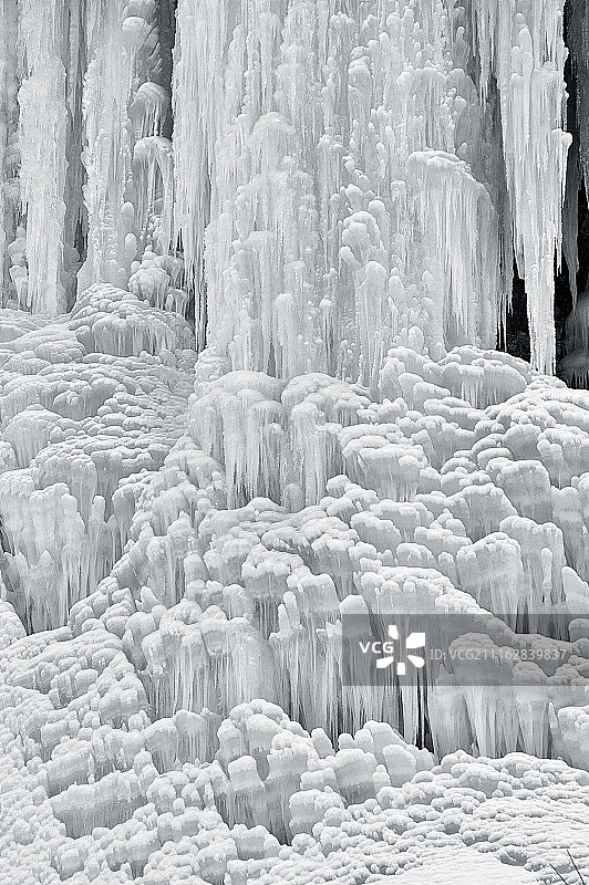 冬季冰柱形成图片素材