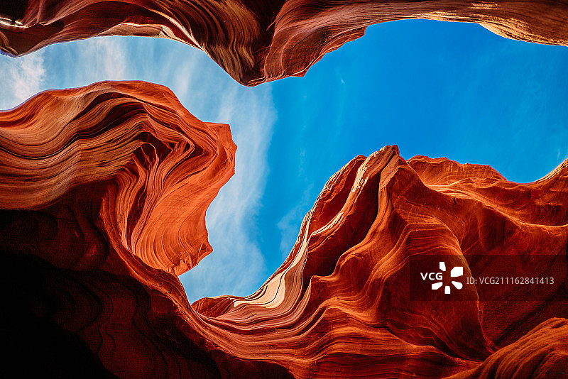 峡谷岩石之间的间隙图片素材