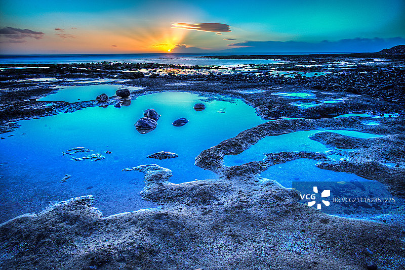 日落时分的海滨风光图片素材