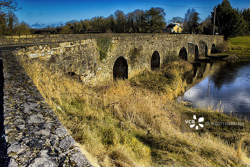 爱尔兰莫纳亨郡芬恩河桥图片素材