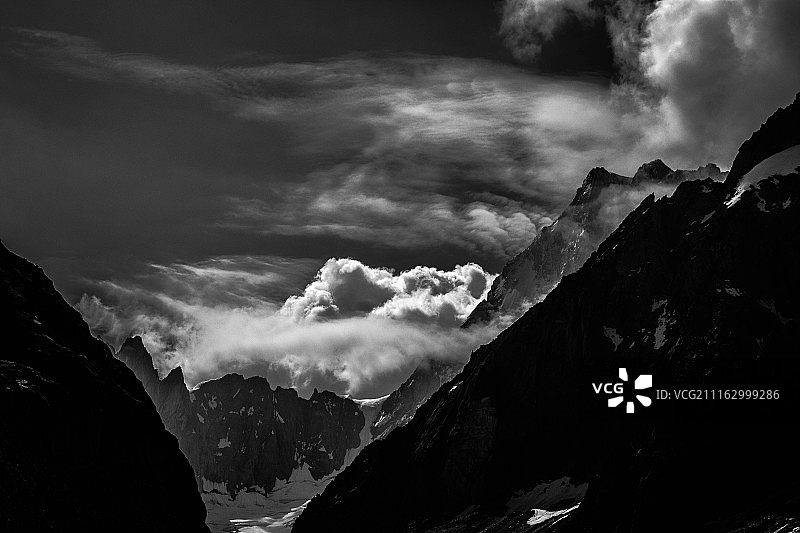 勃朗峰山脉的莱肖针峰图片素材