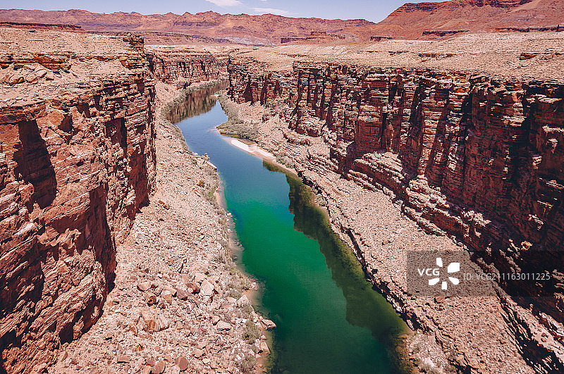 流经大峡谷的科罗拉多河图片素材