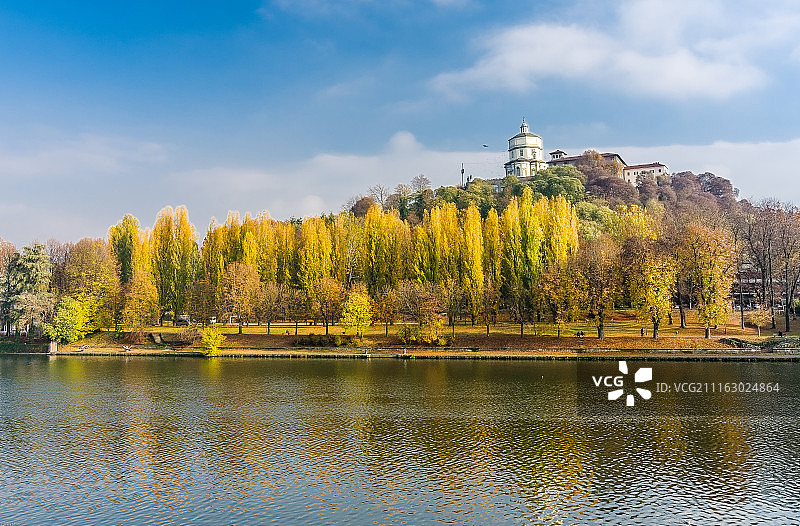 秋季河滨公园图片素材