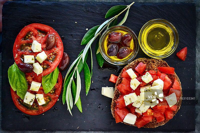 俯视拍摄的餐食图片素材