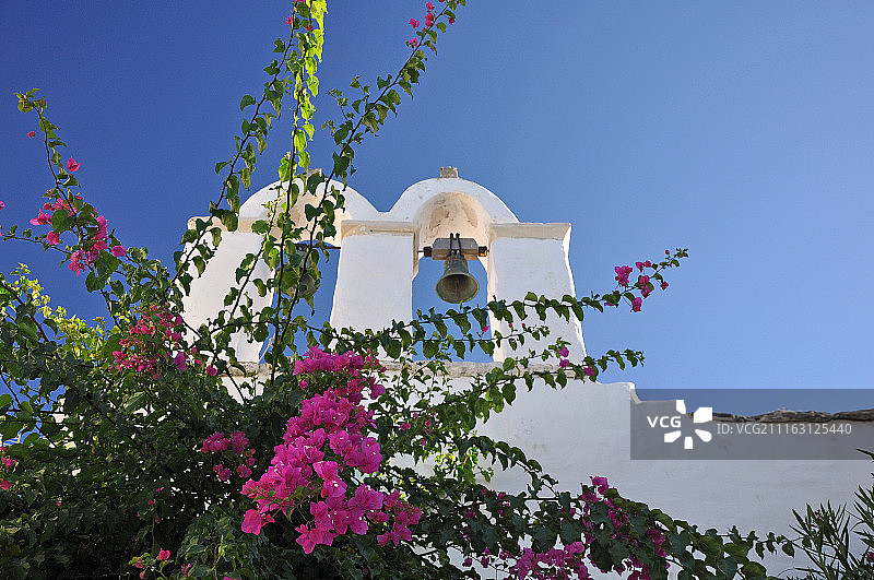 铃铛与花朵图片素材