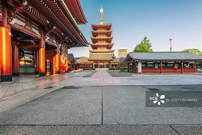 著名旅游景点日本东京浅草观音寺古代建筑五重塔祈福殿图片素材