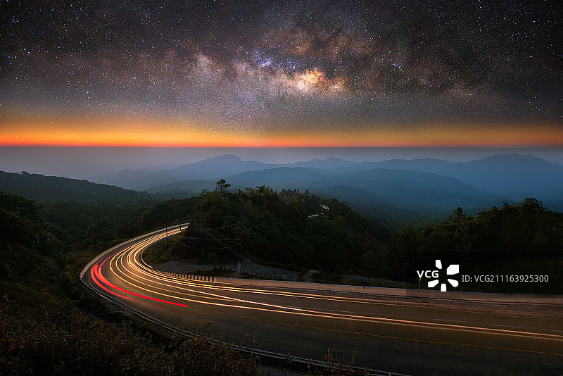 茵他侬国家公园的银河图片素材