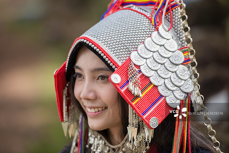 美丽的阿卡人图片素材