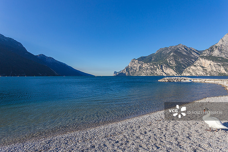 加尔达湖托博莱海滩图片素材