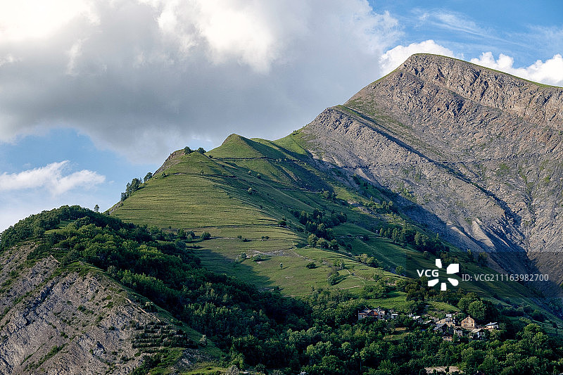 山腰村庄风光图片素材