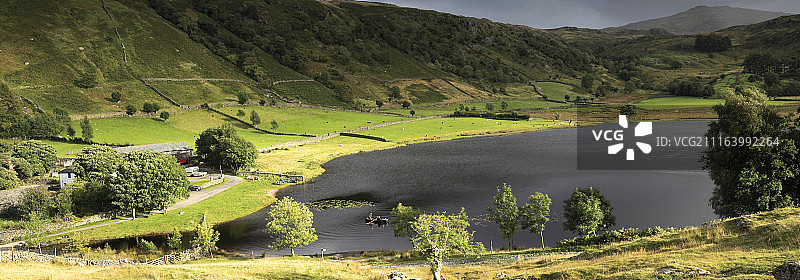 山间湖泊全景风光图片素材
