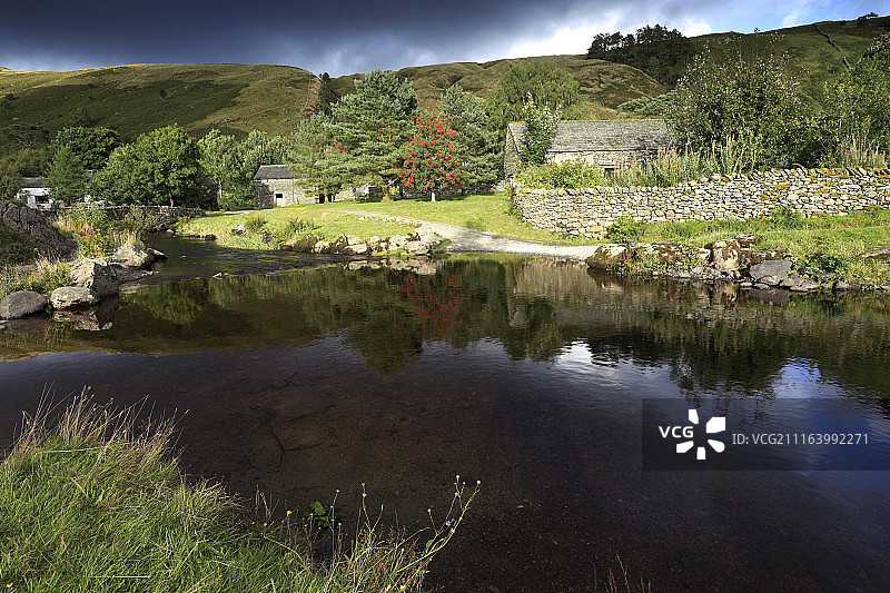 乡村湖景图片素材