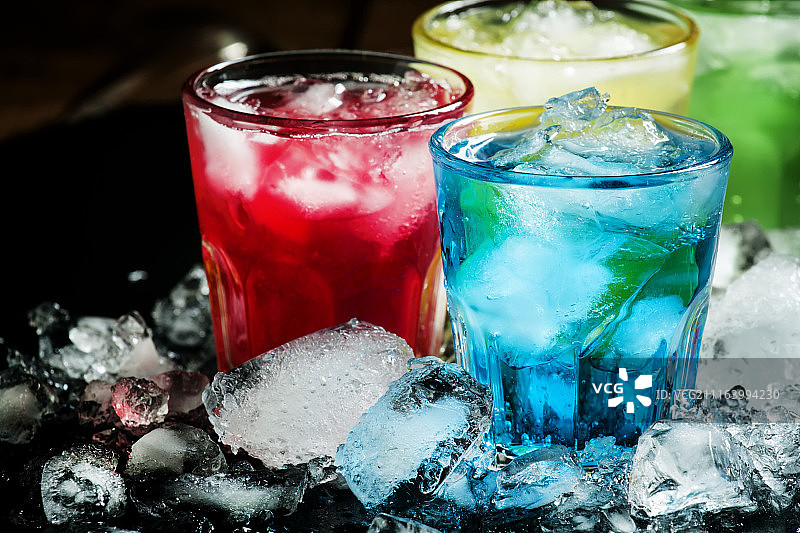 冰镇鸡尾酒特写图片素材