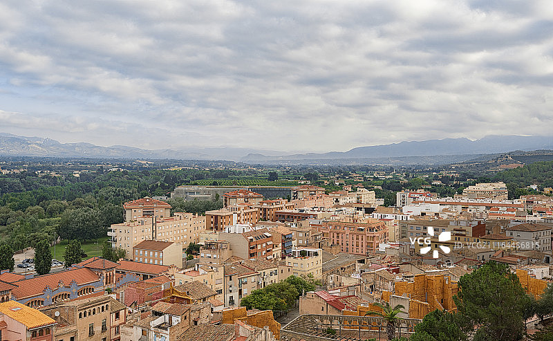 鸟瞰西班牙托尔托萨古镇风光图片素材