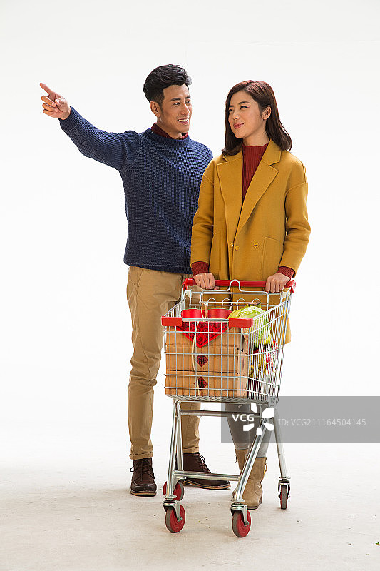 快乐情侣购物图片素材