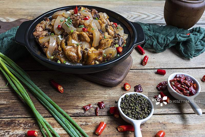 美味肥肠芋儿鸡图片素材