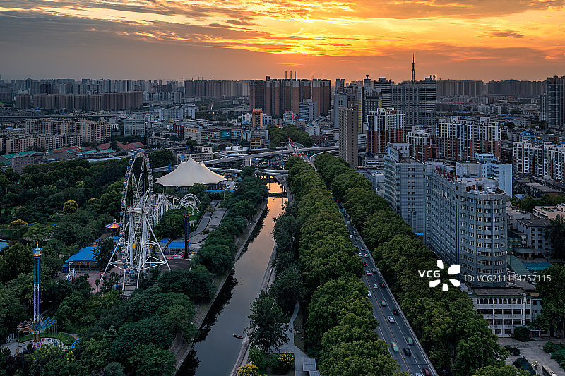 郑州市人民公园金水路晚霞图片素材