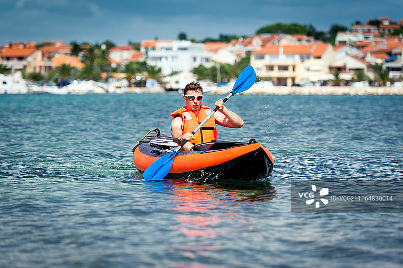 海上皮划艇图片素材