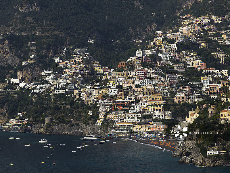 海岸城镇风光，阿马尔菲海岸，萨莱诺，坎帕尼亚，意大利图片素材