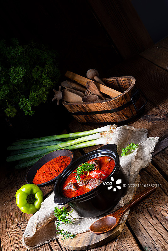 正宗匈牙利牛肉辣椒浓汤图片素材