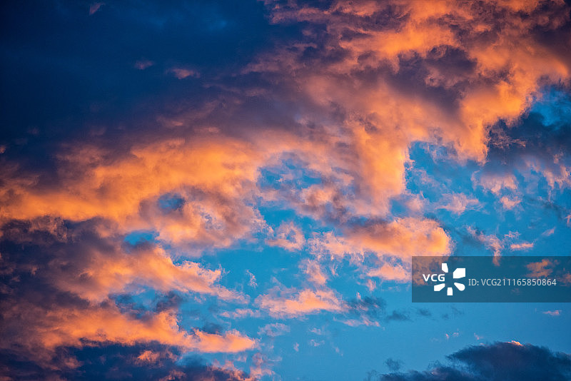 艳丽多彩的夕阳图片素材