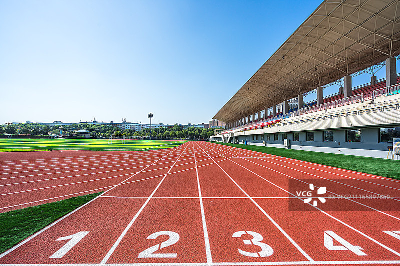 大学 操场 跑道图片素材