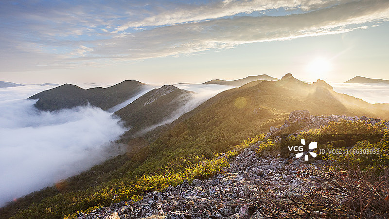 云间日出图片素材
