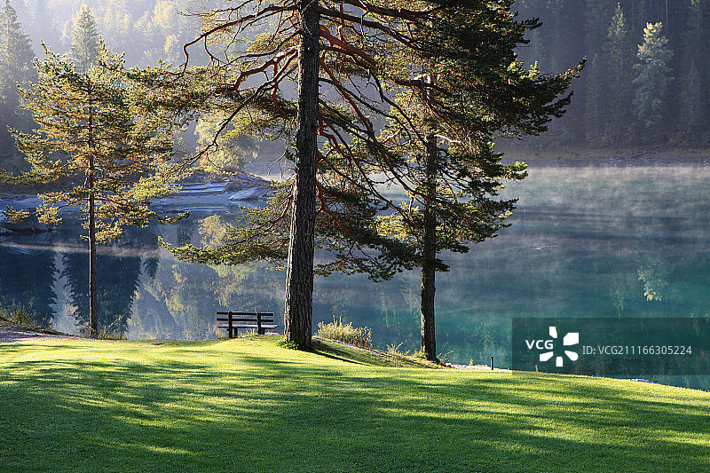 考马湖的阴影图片素材