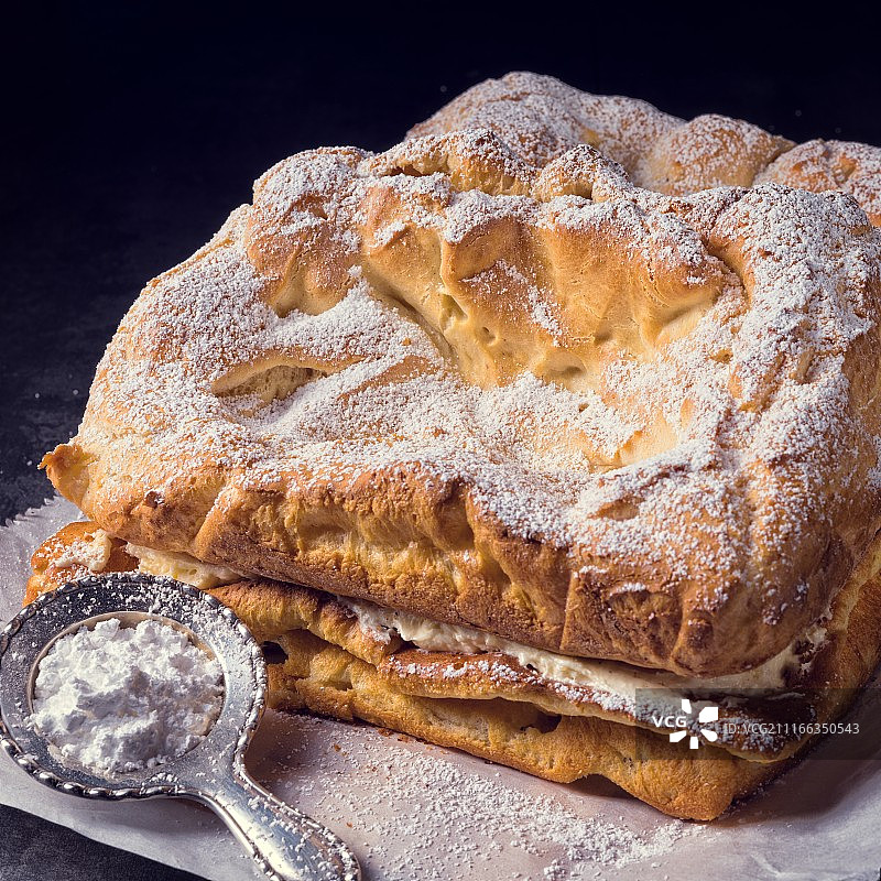 传统波兰奶油派图片素材