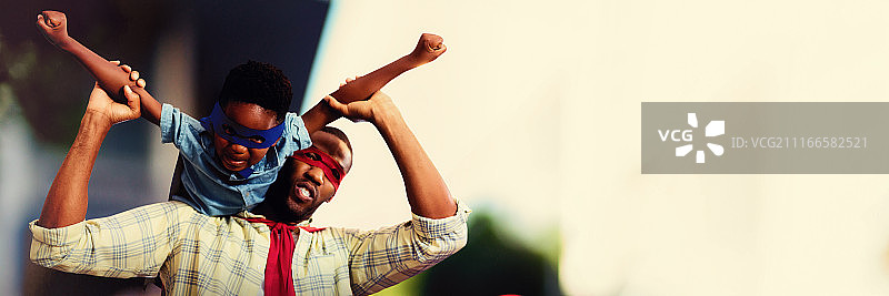 父子假扮超级英雄合成图像图片素材