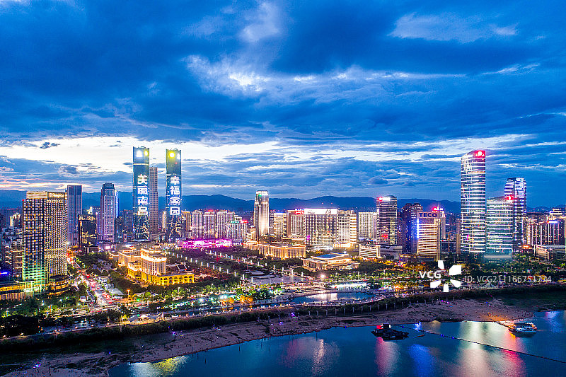 南昌红谷滩夜景图片素材