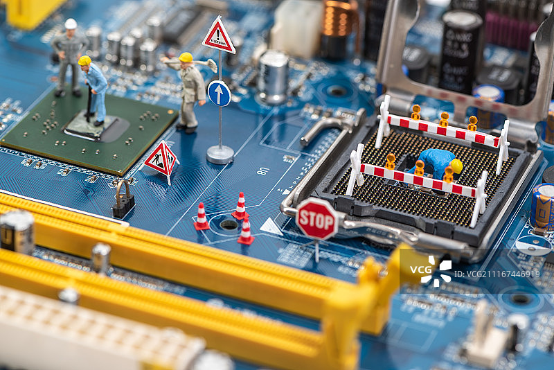 电脑主板玩具创意人物图片图片素材