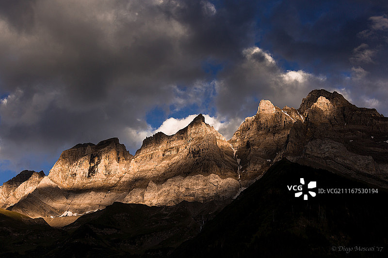 尚佩里马蒂斯峰日落图片素材