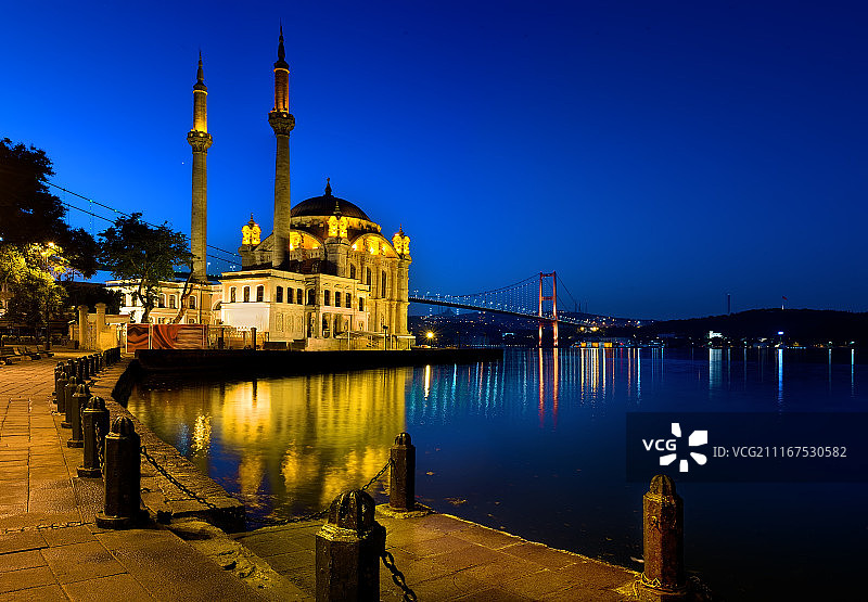 奥尔塔科伊清真寺日出图片素材