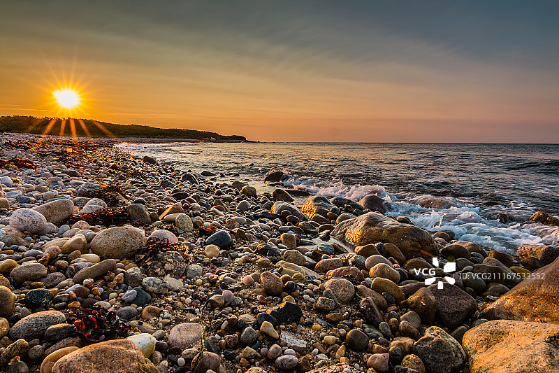 蒙塔克海滩岩石图片素材