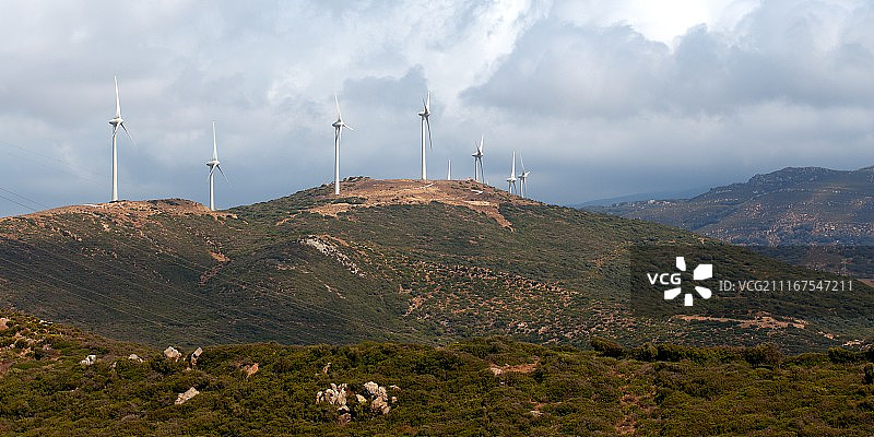 塔里法附近的风力发电机组图片素材