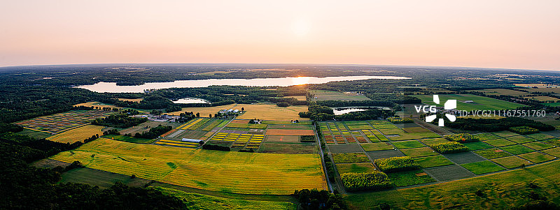 俯瞰海鸥湖图片素材