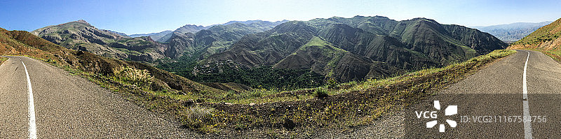 加兹温和阿拉穆特周边的自然风光图片素材