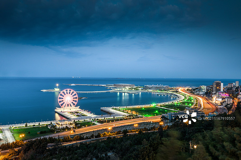 阿塞拜疆巴库，里海夜景图片素材