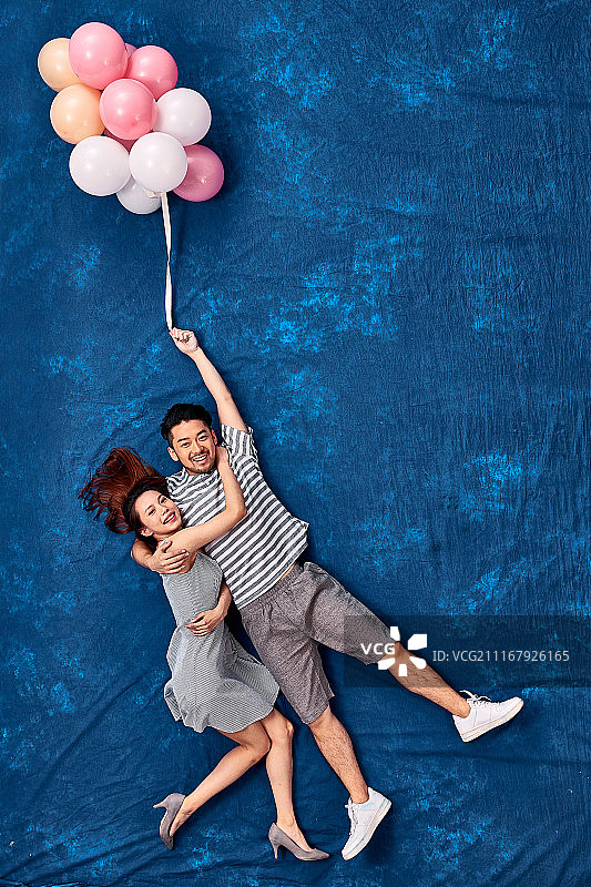 快乐情侣图片素材