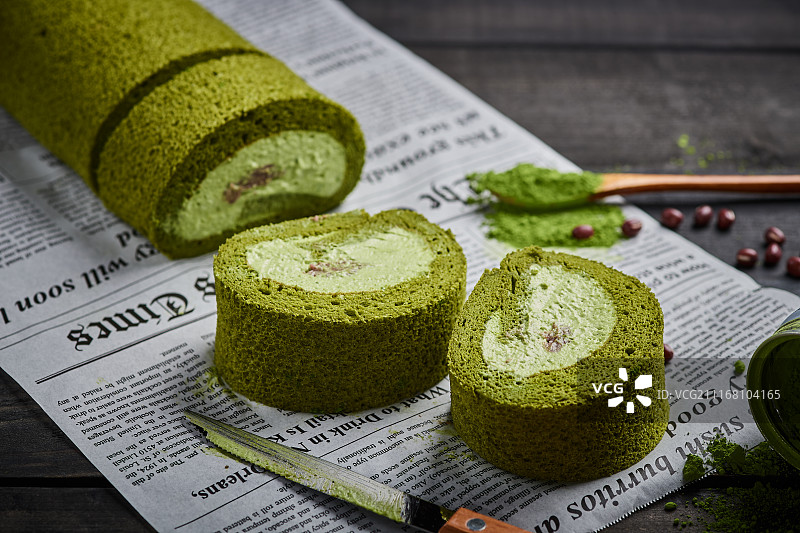 抹茶柠檬巧克力蛋糕卷图片素材