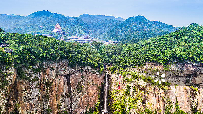 浙江宁波市奉化区溪口雪窦山景区图片素材
