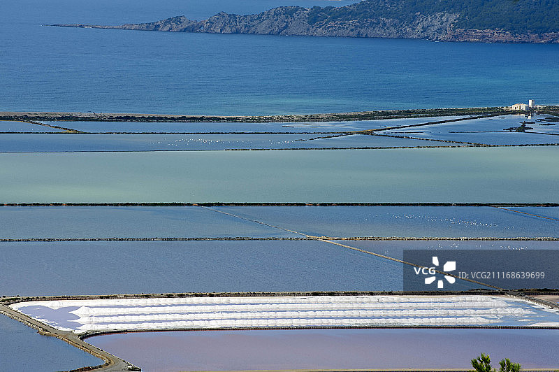 伊维萨岛盐田图片素材