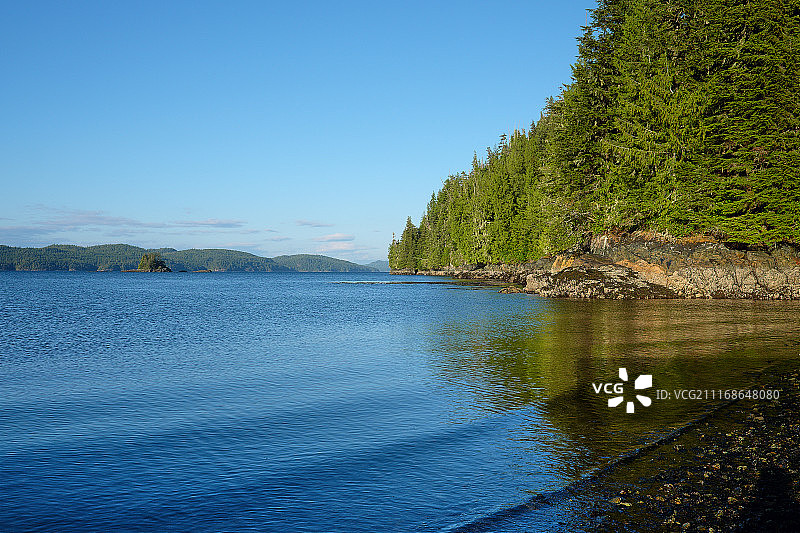 鲍萨湾的金色时刻图片素材