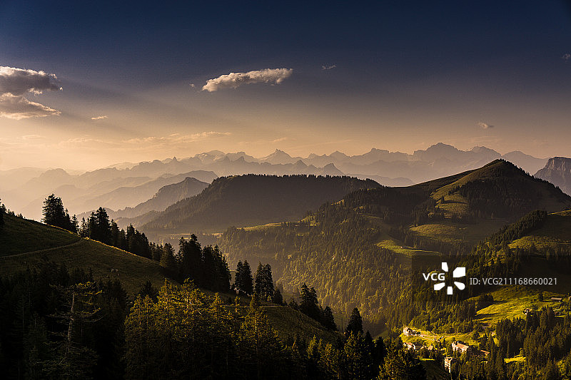 瑞吉山晨光图片素材