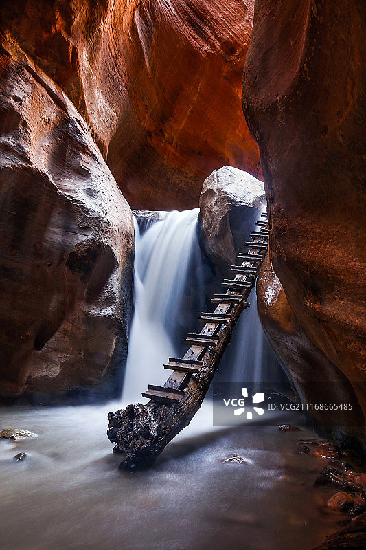 卡纳拉溪瀑布图片素材