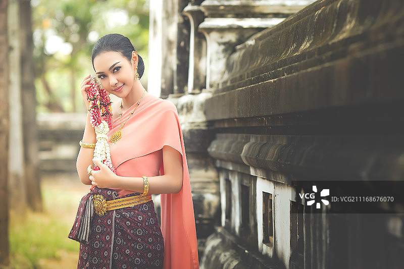 泰国女性肖像图片素材