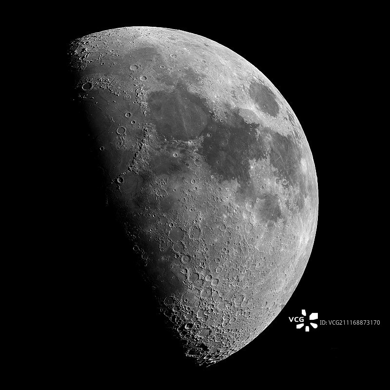 高清上弦月图片素材