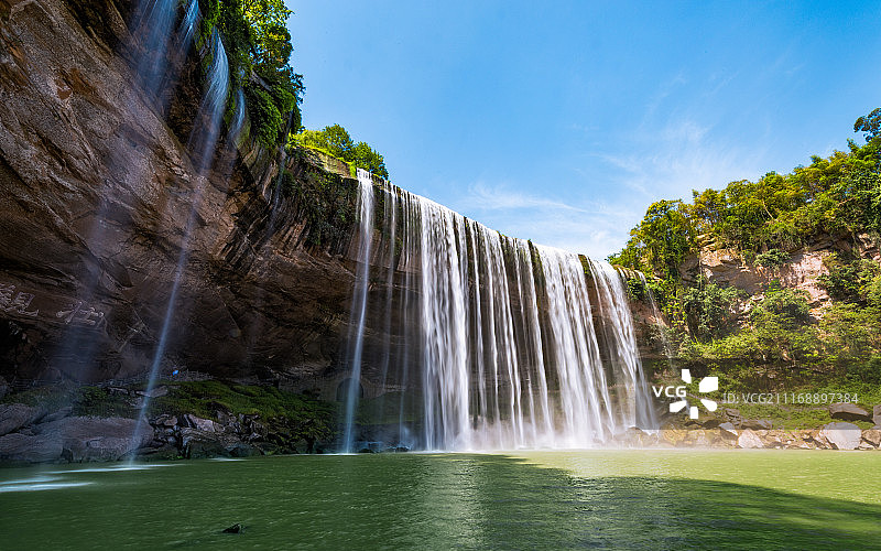 飞流直下图片素材